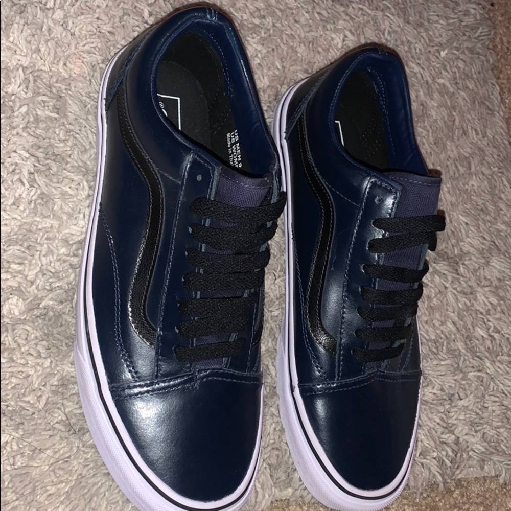 Shoes - Picture 3 of 3
